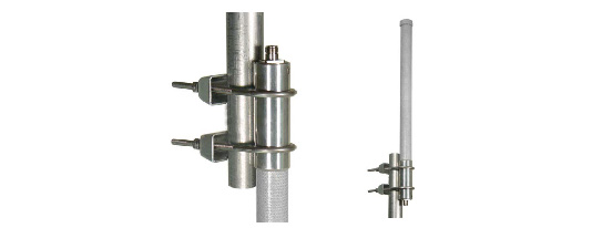 Omni directional antenna with clamp style pole mounting bracket
